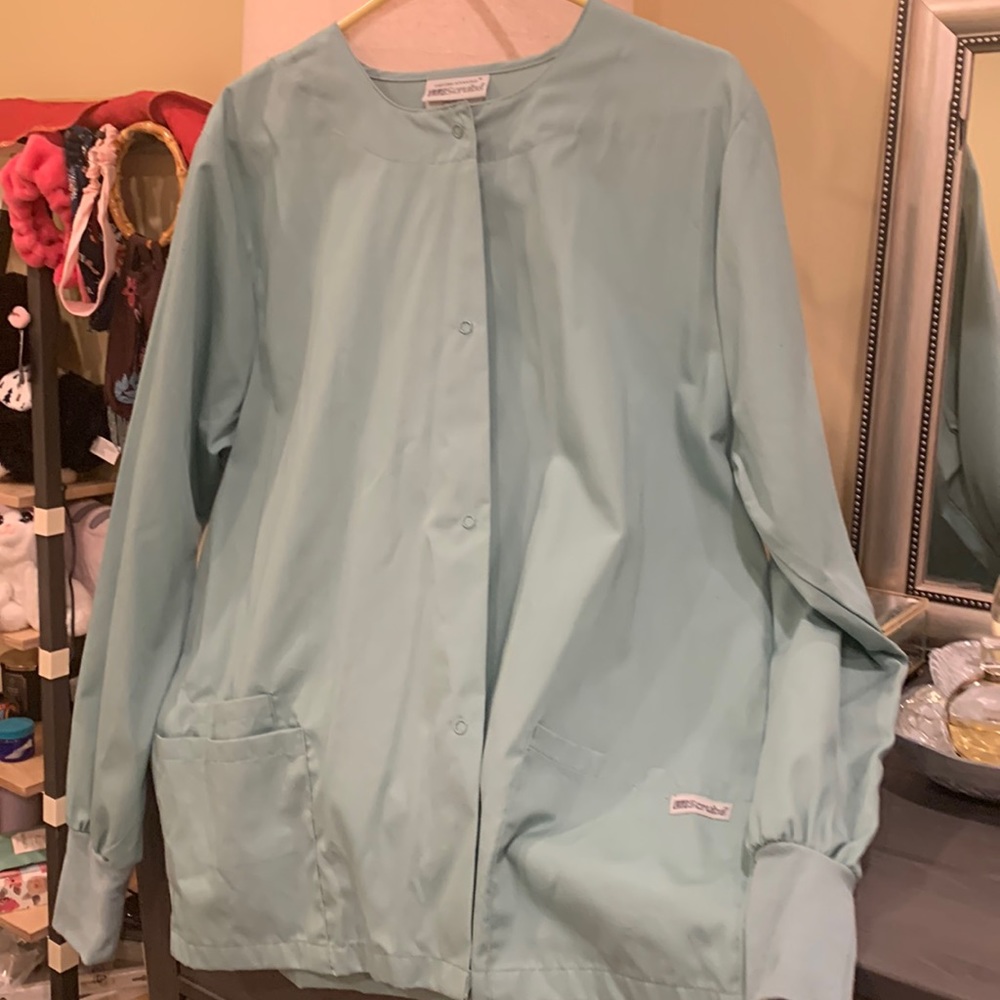 Uniform advantage scrub jacket